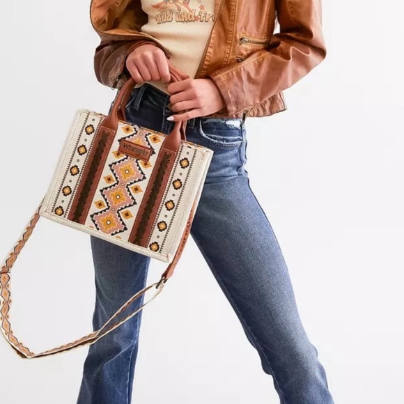Wrangler Cream and Brown Geometric Tote Bag - Picture 4 of 5